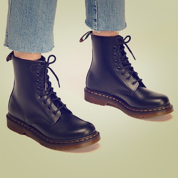 Dr. Martens Shoes - Dr. Martens 1460 black boots US size 9